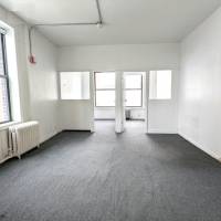 w-seventy-second-columbus-elevator-unfurnished-upper-west-side-manhattan