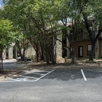 beautiful-balconied-office-in-nw-hills-austin--nw-hills-austin