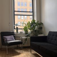 large-window-onto-fifth-avenue-full-time-flatiron-district-manhattan