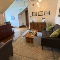 golden-golden-office-sublease-tues-and-thurs